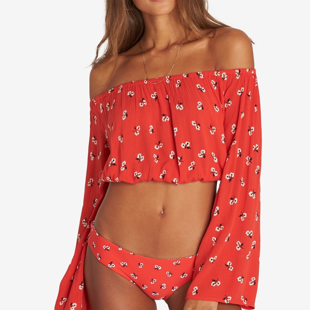 NWT Billabong Printed Cropped Bell Sleeve Top